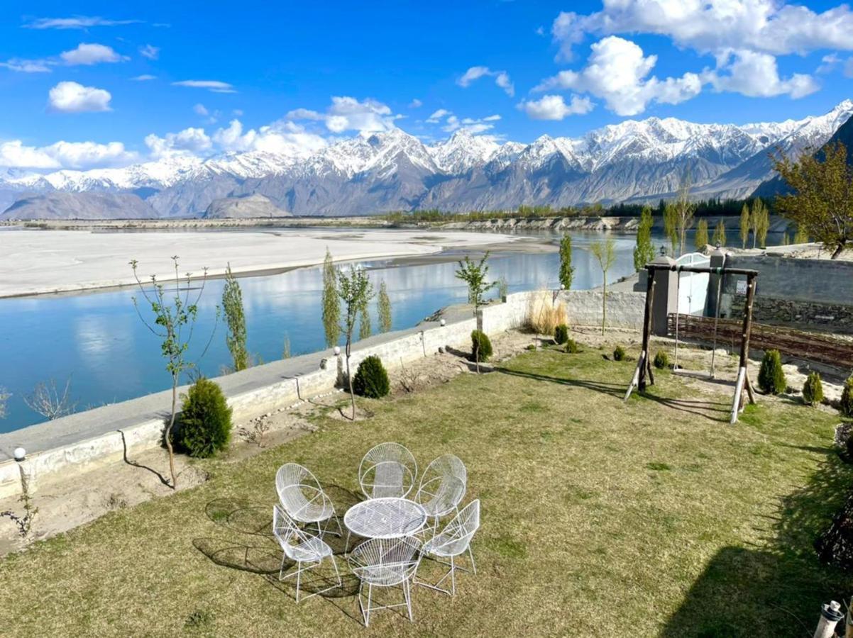 Indus View Hotel Skardu Εξωτερικό φωτογραφία